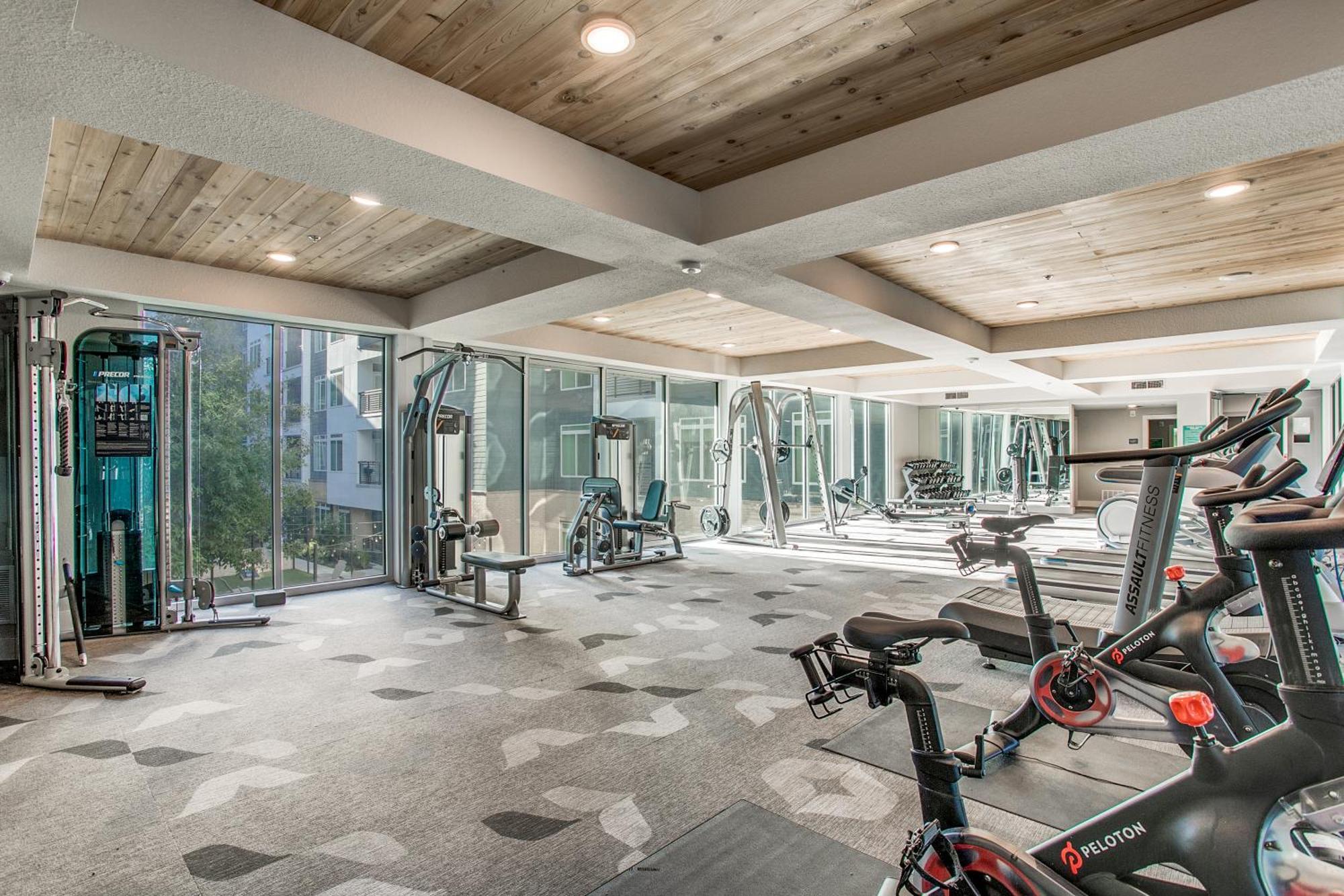 Lush Downtown Condo On Riverwalk W King Ste, Free Parking, Pet Friendly, Centrally Located On Riverwalk San Antonio Bagian luar foto